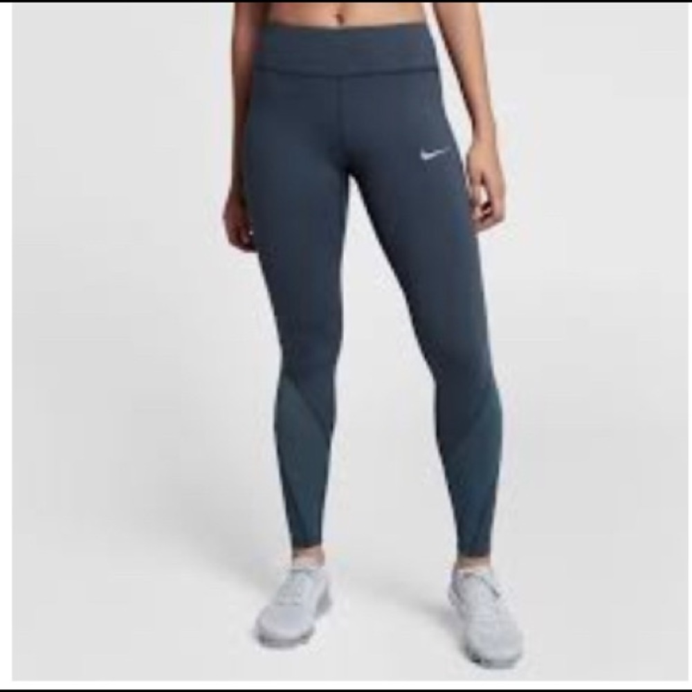 Nike Epic Luxe 27.5 DryFit leggings w/ mesh detail
